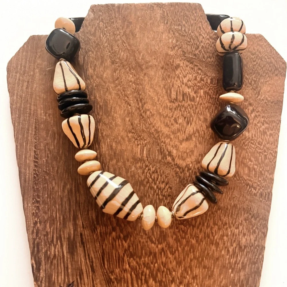 Y2K Vintage Black and Tan‎ Glass Beaded Statement Necklace, 18” Long, Heavy